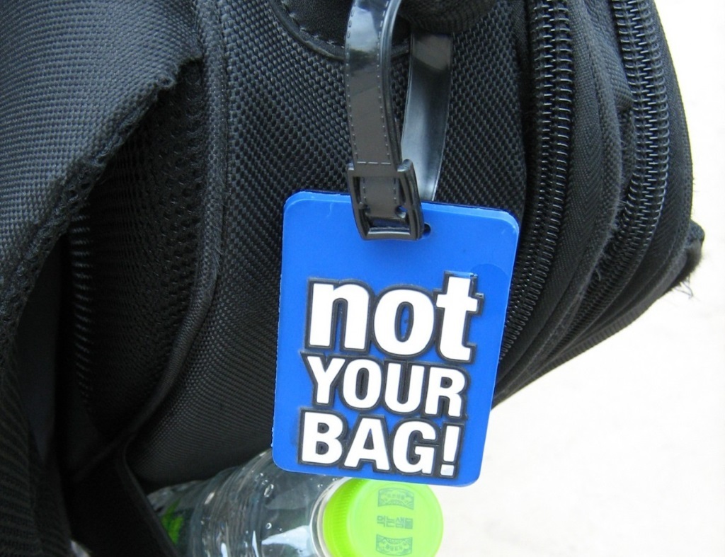 distinctive luggage tags