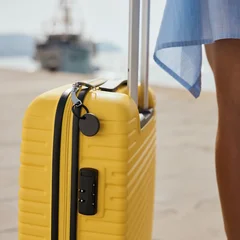 Chipolo track and find your lost luggage 7 featured