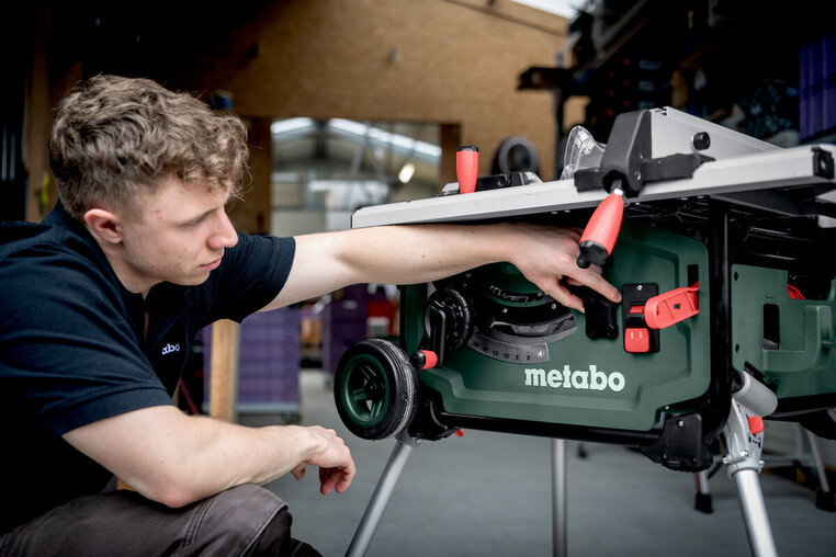Chipolo Metabo tracker source metabo com 4