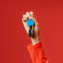 Chipolo lost car key tracking tag blue featured