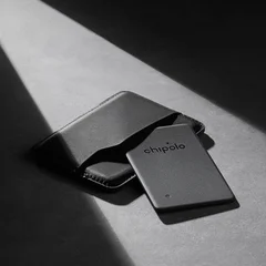 Chipolo Card spot wallet tracker find my app