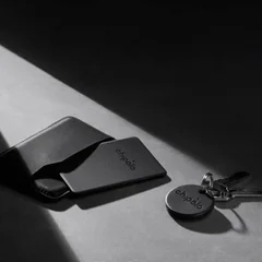 Chipolo spot bundle apple find my lost key wallet tracker featured