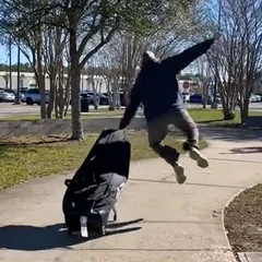 Find golf clubs with chipolo featured 2