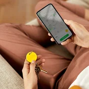 Locating Chipolo ONE yellow key finder on a map using the Chipolo app